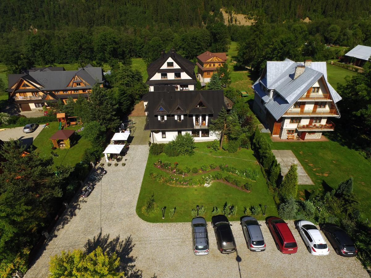 Gosciniec I Herbaciarnia Pod Zlota Lyzwa Bialka Tatrzanska Bagian luar foto